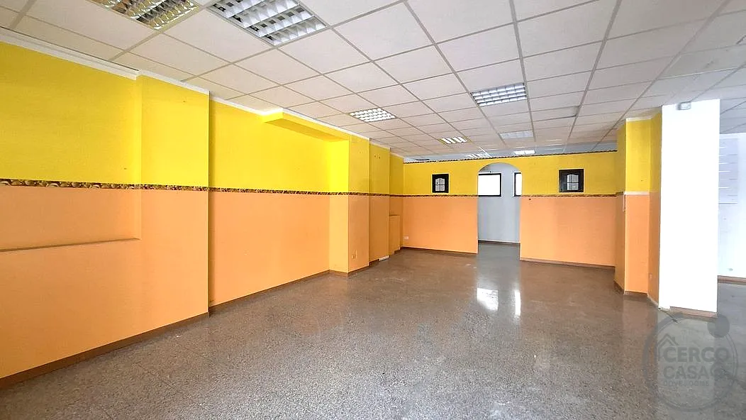 AFFITTO NEGOZIO FERRO DI CAVALLO PERUGIA