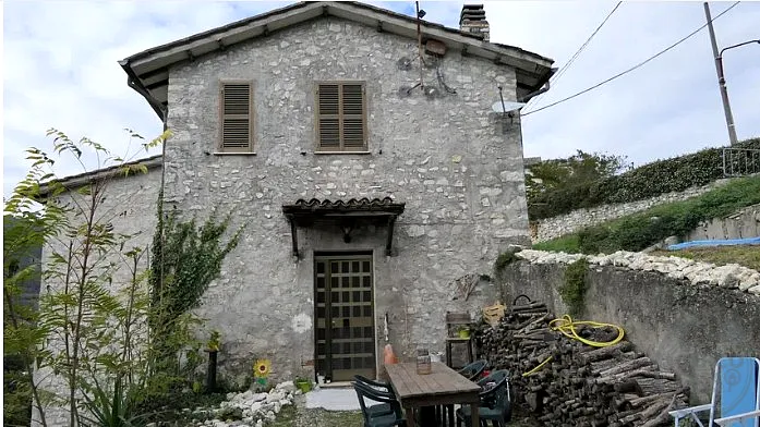 APPARTAMENTO A STRETTURA DI SPOLETO a Spoleto