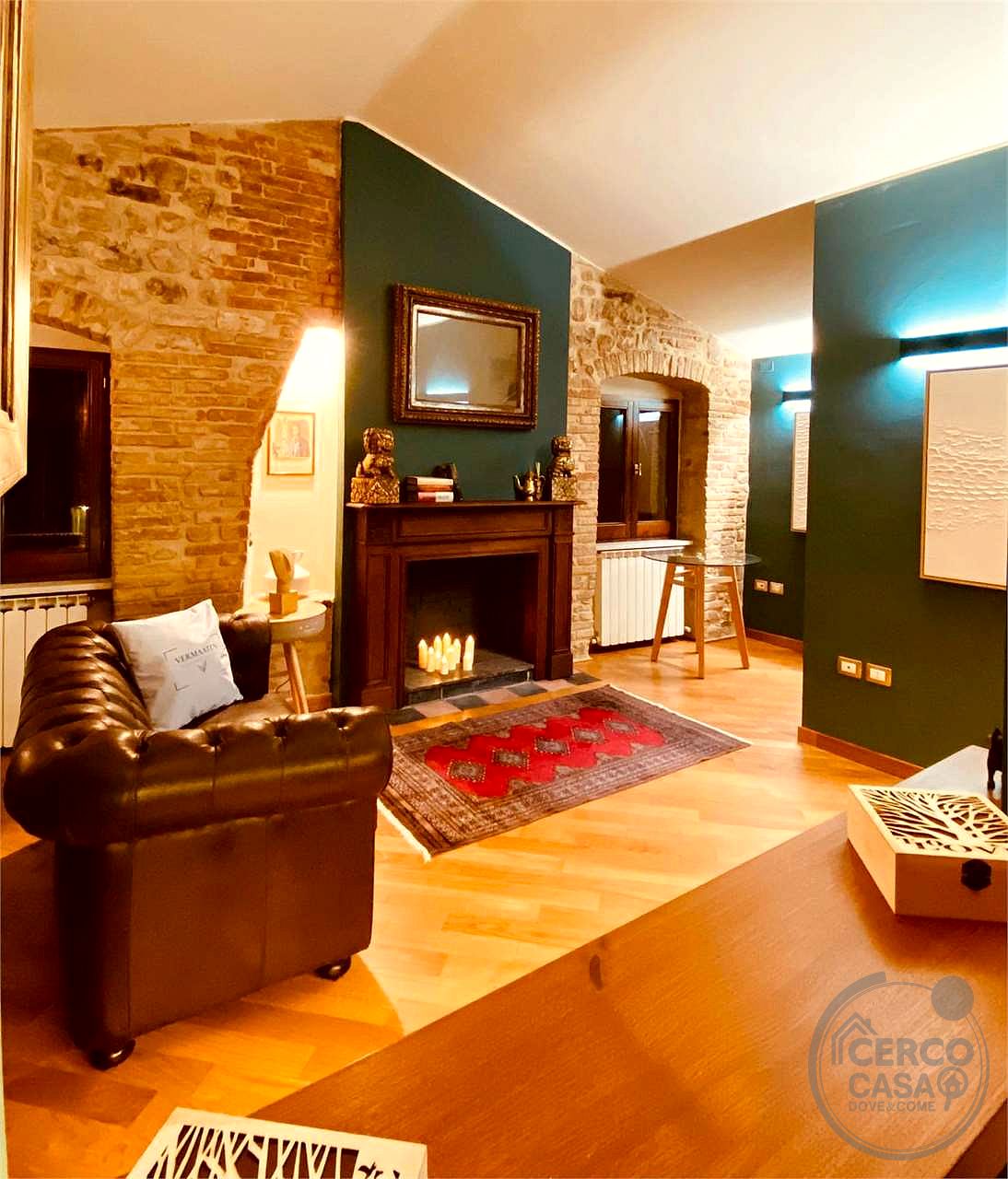 TODI - CENTRO STORICO - APPARTAMENTO AL PIANO SECONDO