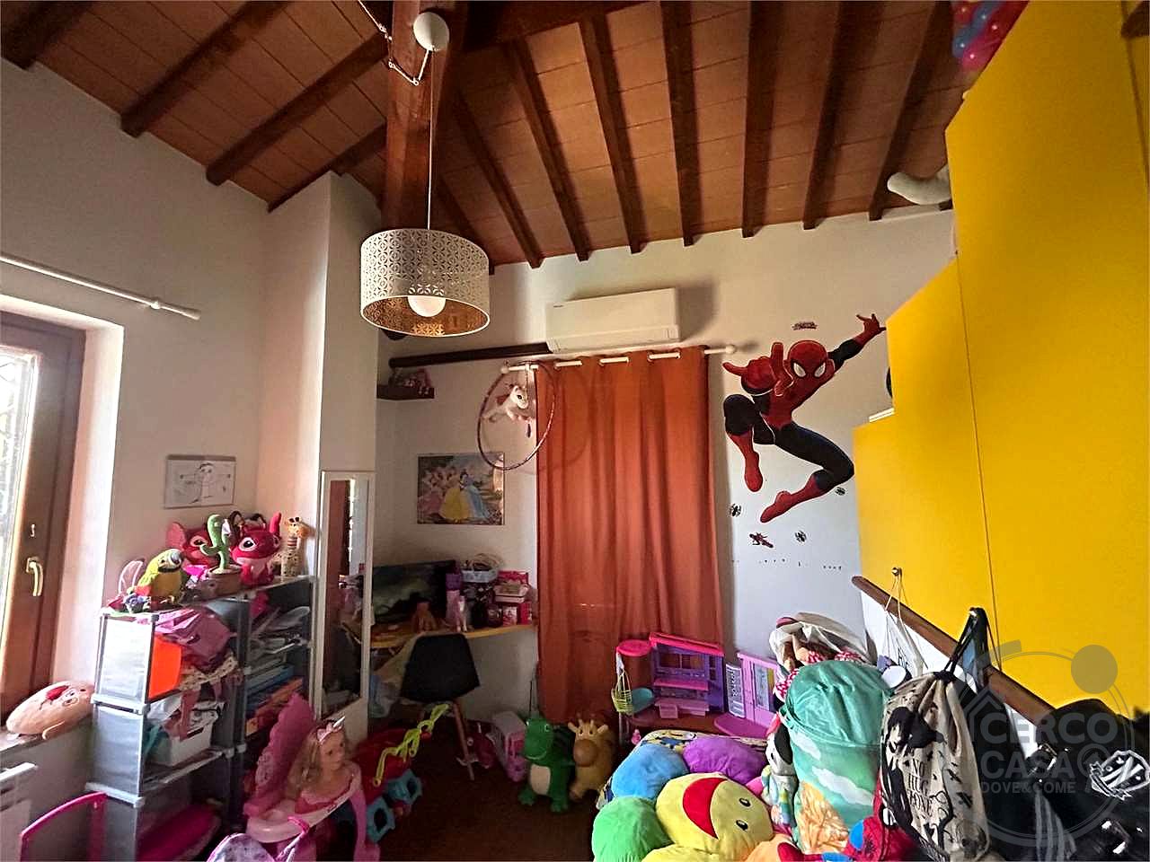 Capanne: Porzione di casale 80 mq ingresso indipendente e giardino privato