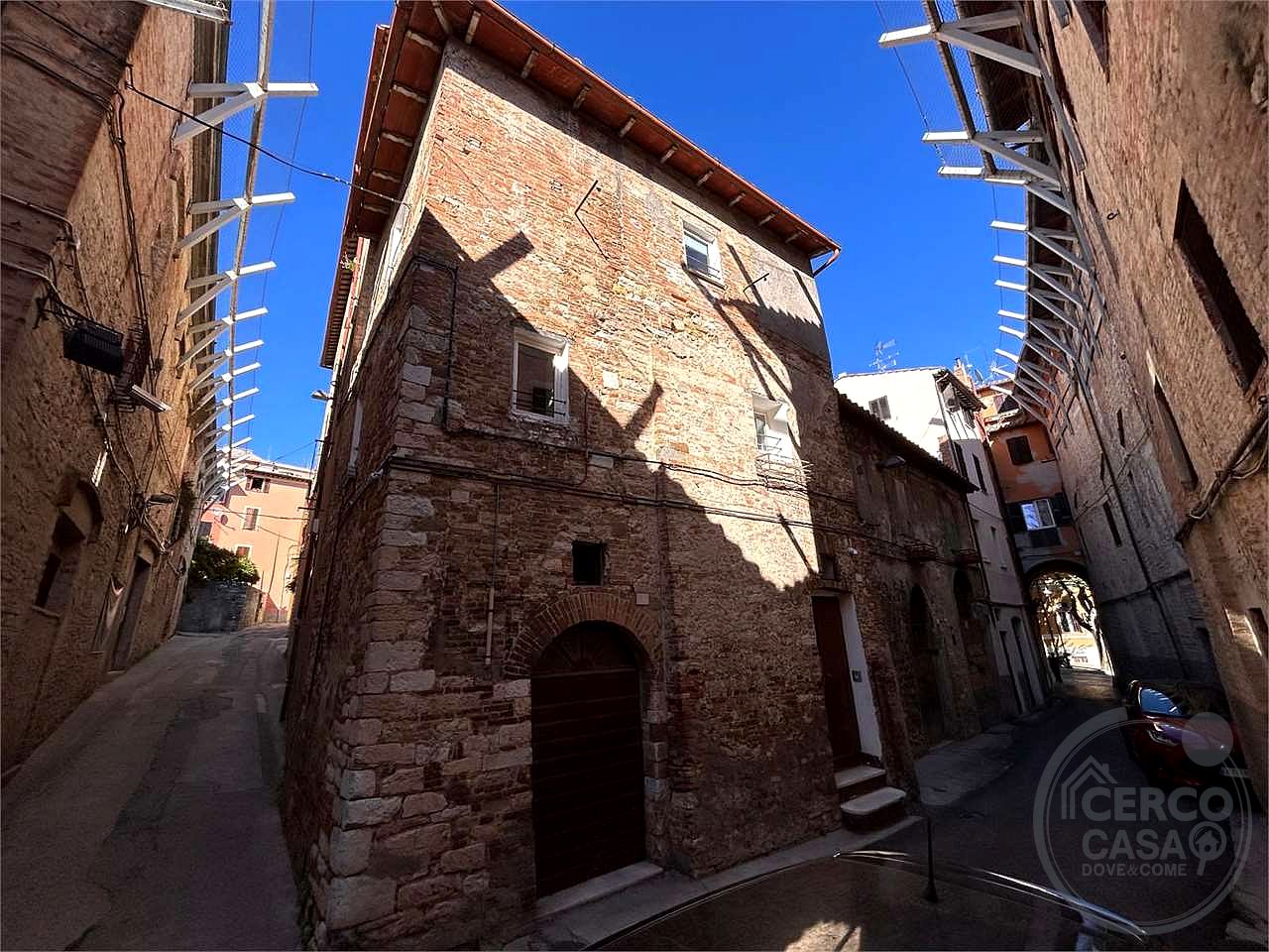 🍕 PERUGIA CENTRO (Via Masi) – Cedesi Avviata Attività Bar/Pizzeria