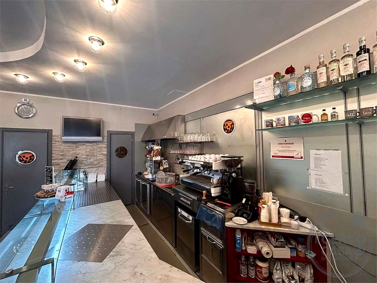 🍕 PERUGIA CENTRO (Via Masi) – Cedesi Avviata Attività Bar/Pizzeria
