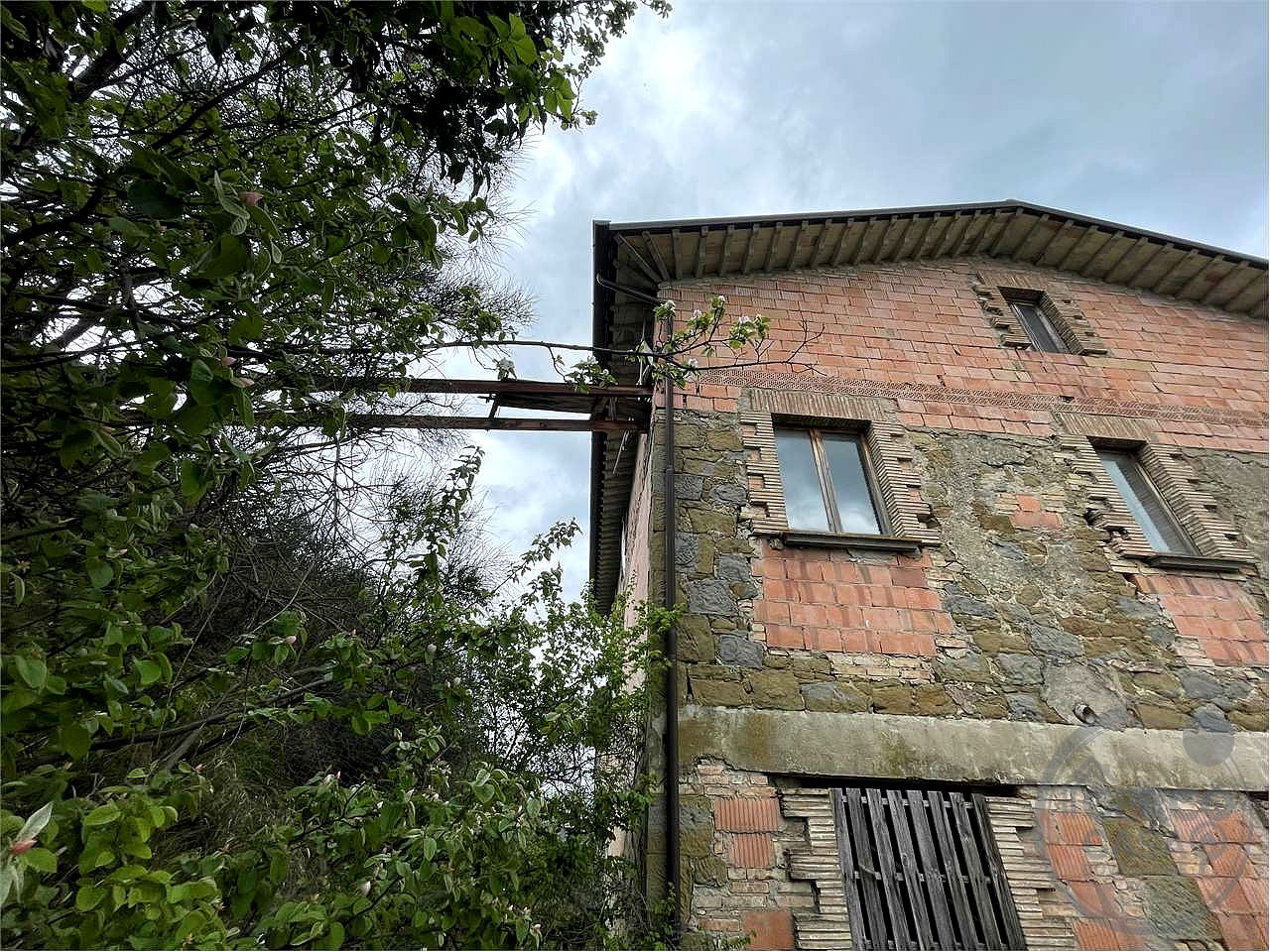 Casale con terreno
