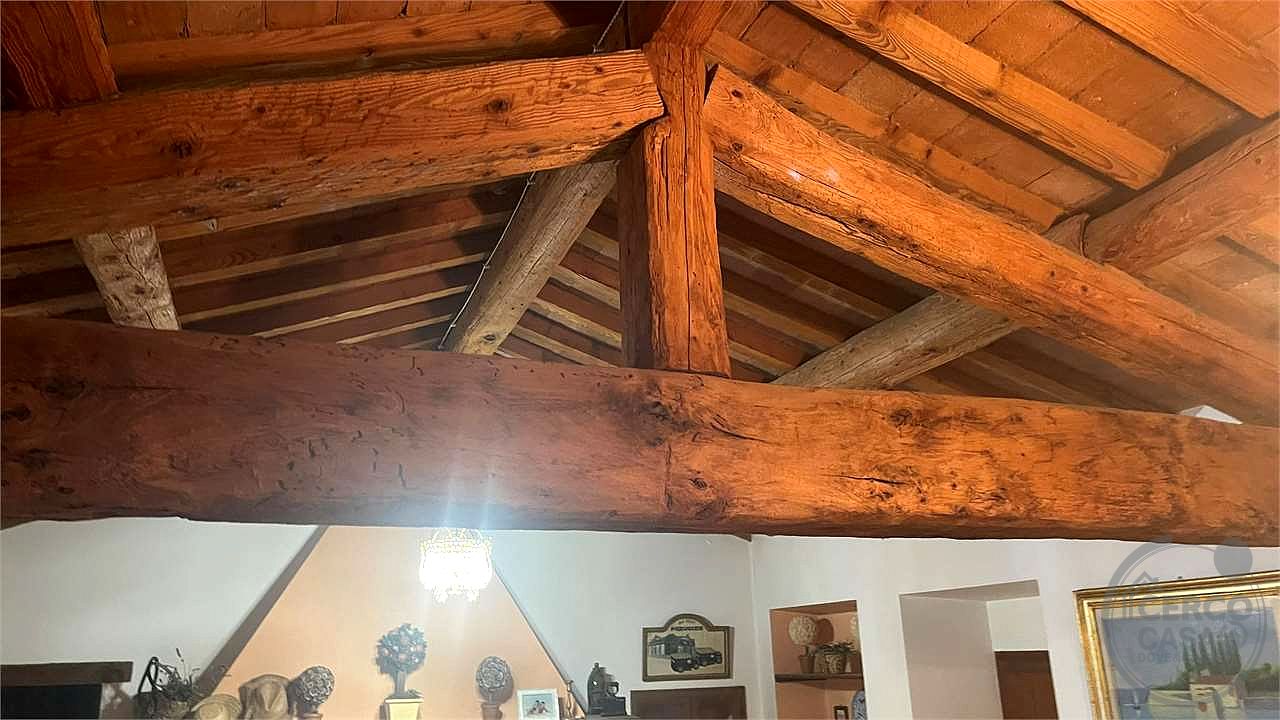 Casale in pietra ristrutturato
