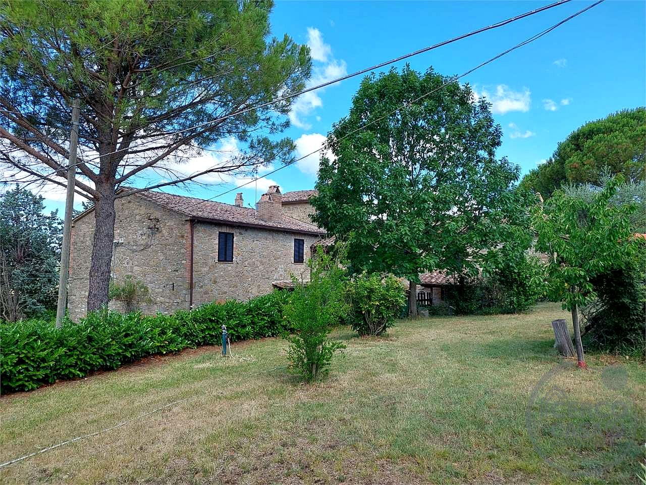 Casale in pietra ristrutturato
