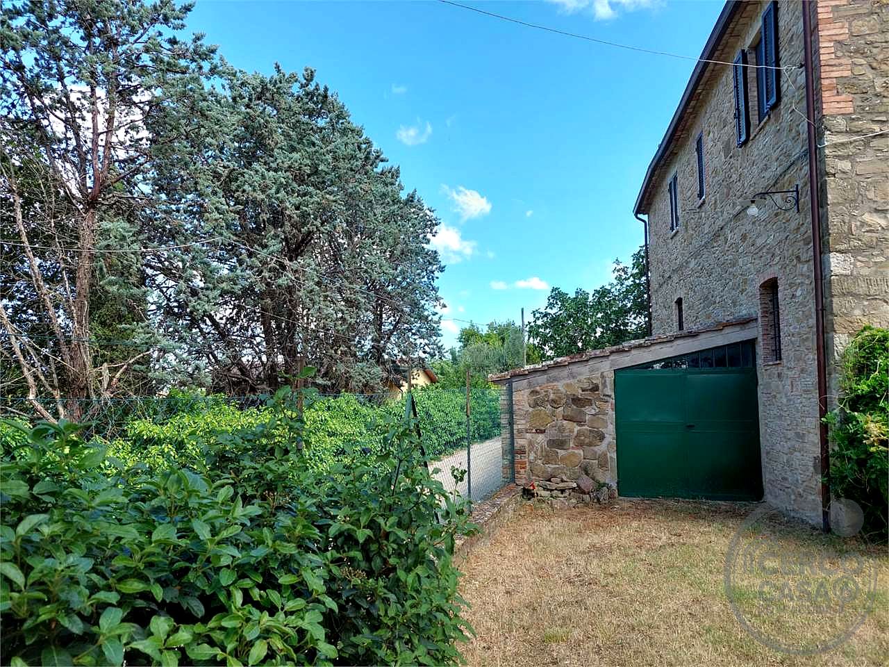 Casale in pietra ristrutturato
