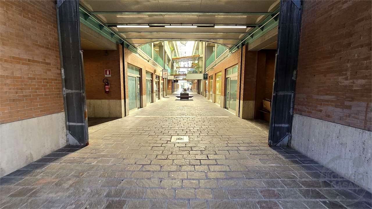 Vendesi attività commerciale OTTICA Perugia