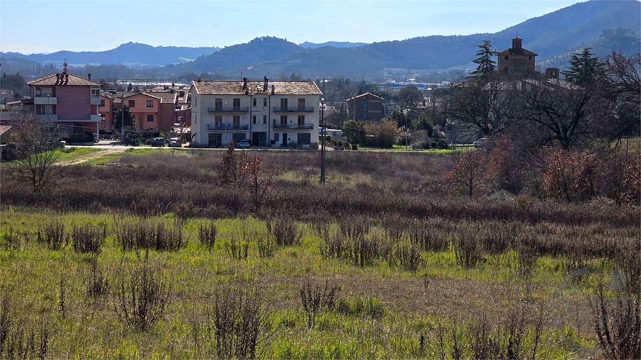 Vendesi terreno edificabile Soccorso Magione