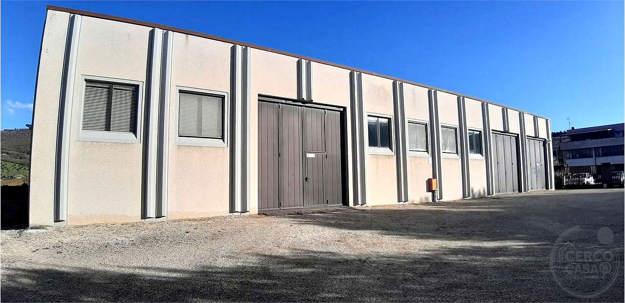 Capannone MQ.730, Ampia corte interna recintata