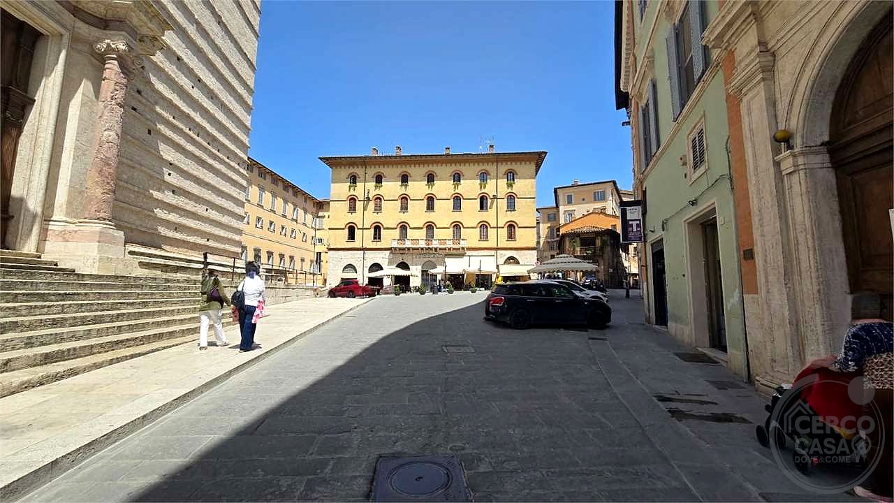 🚬 TABACCHERIA IN VENDITA – CENTRO STORICO DI PERUGIA