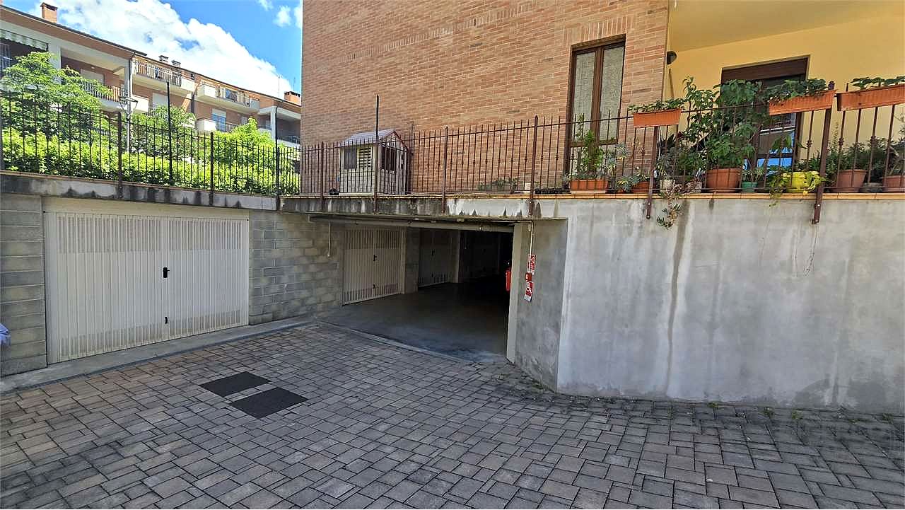 Garage in vendita in via Tuscania Perugia