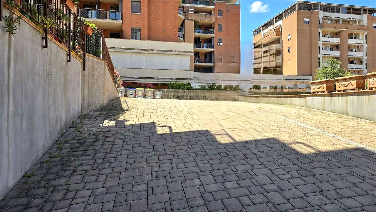 Garage in vendita in via Tuscania Perugia
