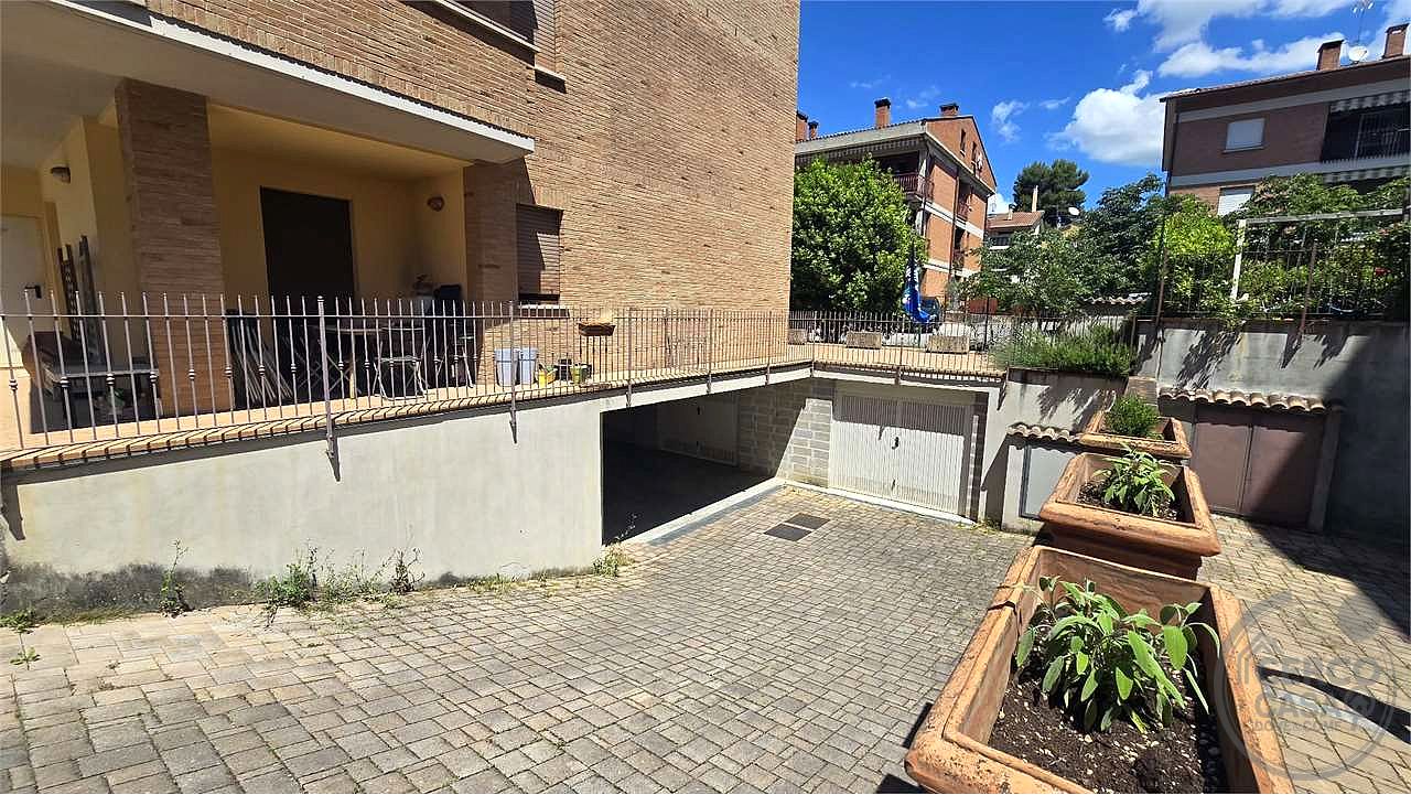 Garage in vendita in via Tuscania
