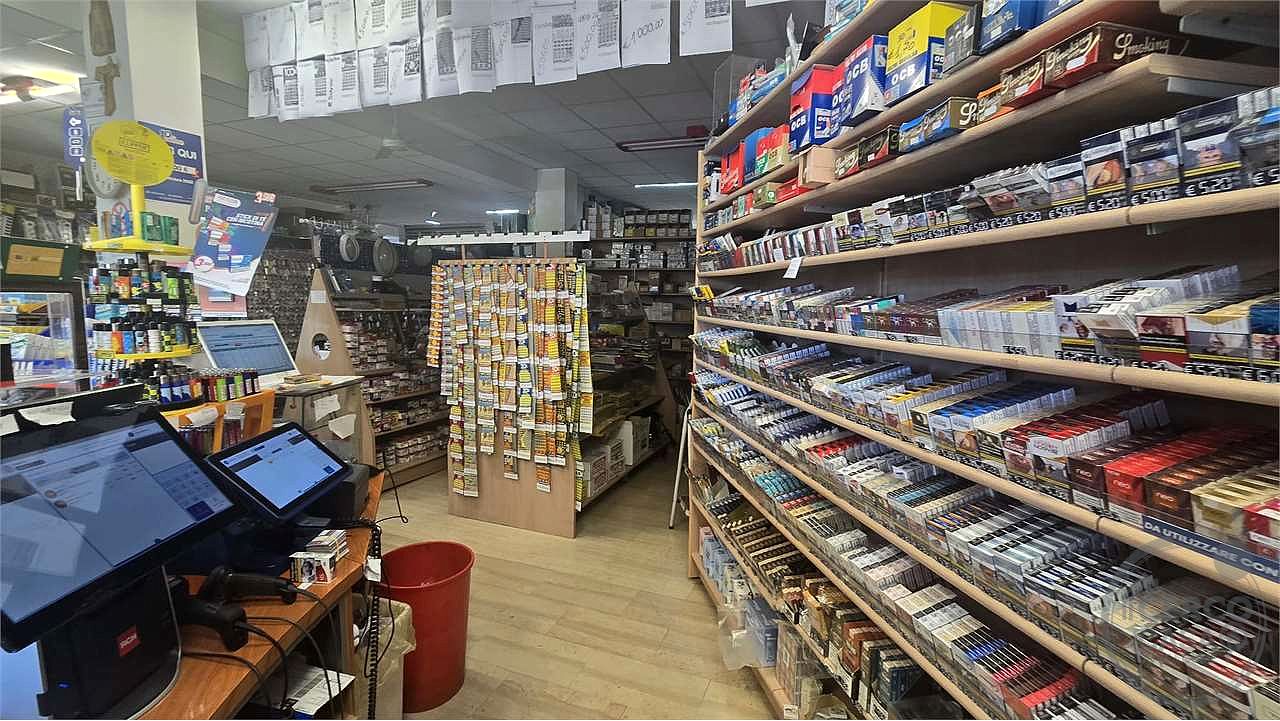 Cedesi Vendesi Tabaccheria Lotto Edicola