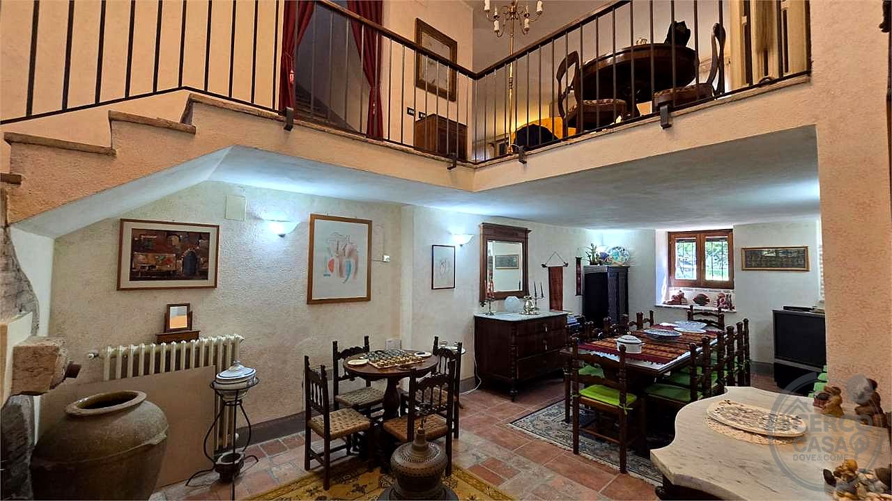 Casolare ristrutturato in vendita Solomeo Corciano