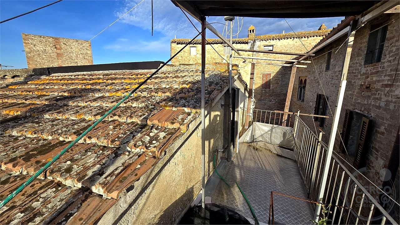 Cielo-terra centro storico Collepepe Pg