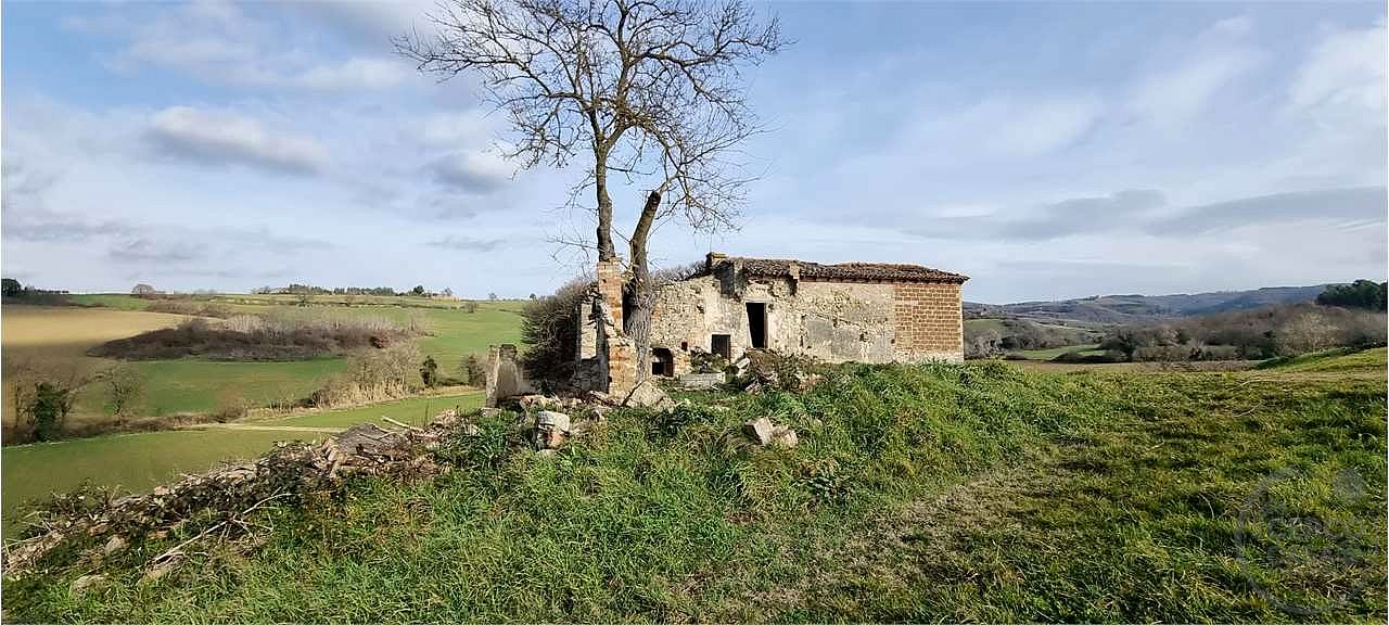 Casale da Ristrutturare a Todi