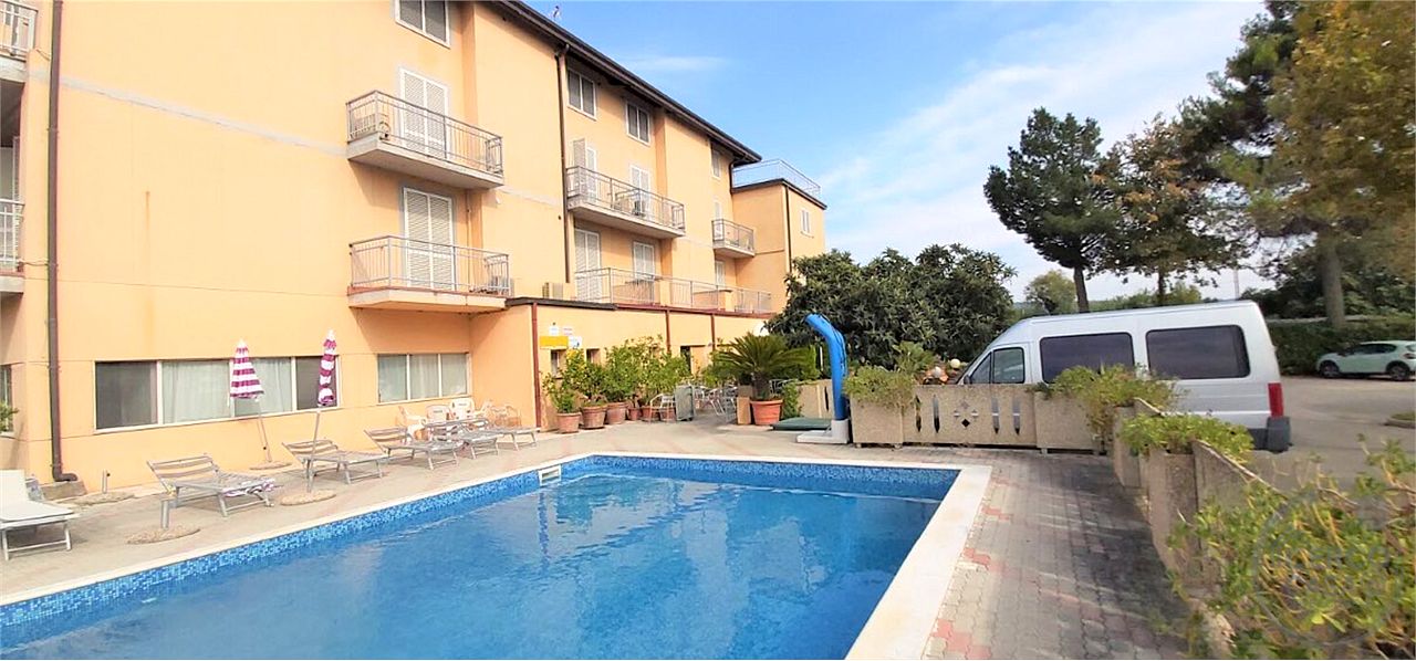 Hotel in vendita Passignano sul Trasimeno - Passignano sul Trasimeno