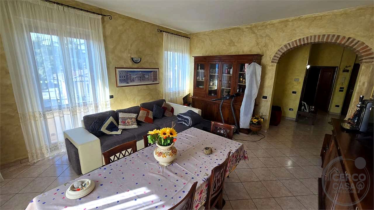 Appartamento ampi spazi ristrutturato. Torgiano