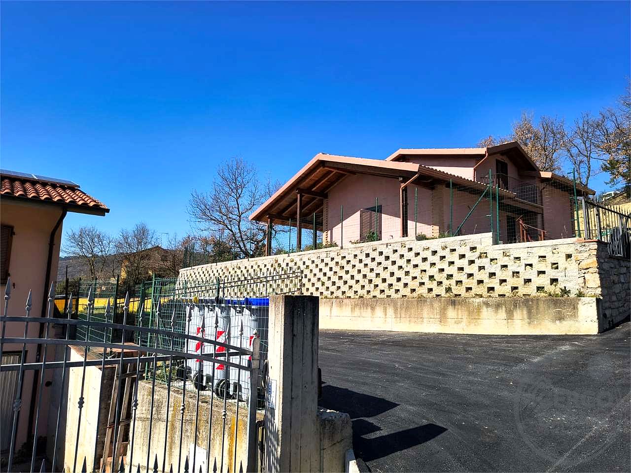 Villa a Magione (Perugia) località Sole Pineta