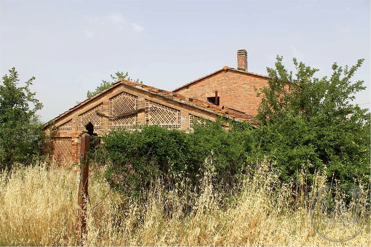 Rustico da ristrutturare