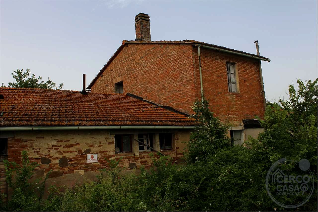 Rustico da ristrutturare