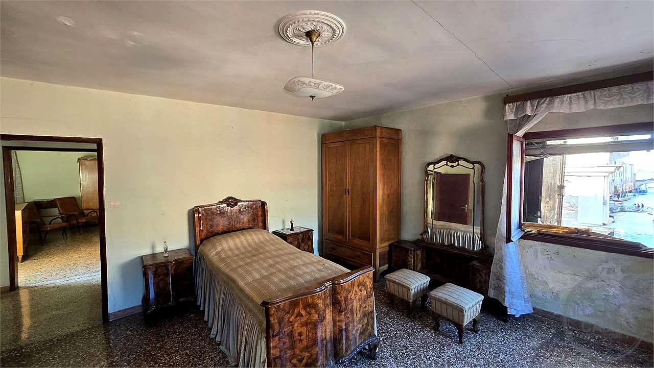 Appartamento terzo ultimo piano 136 mq. Cannaregio Ve.