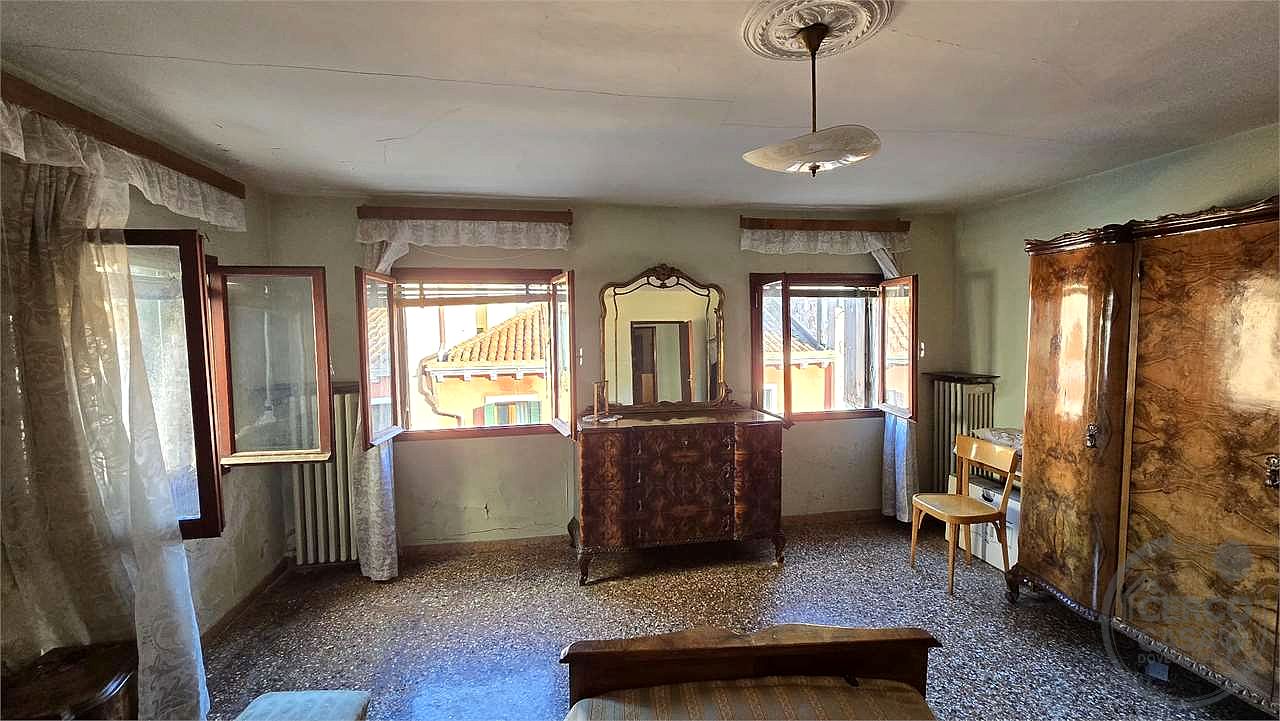 Appartamento terzo ultimo piano 136 mq. Cannaregio Ve.
