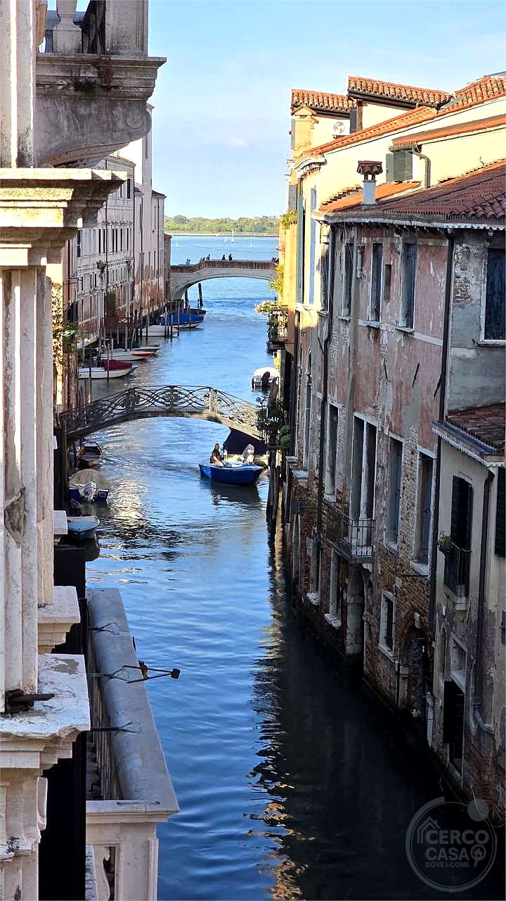 Appartamento terzo ultimo piano 136 mq. Cannaregio Ve.
