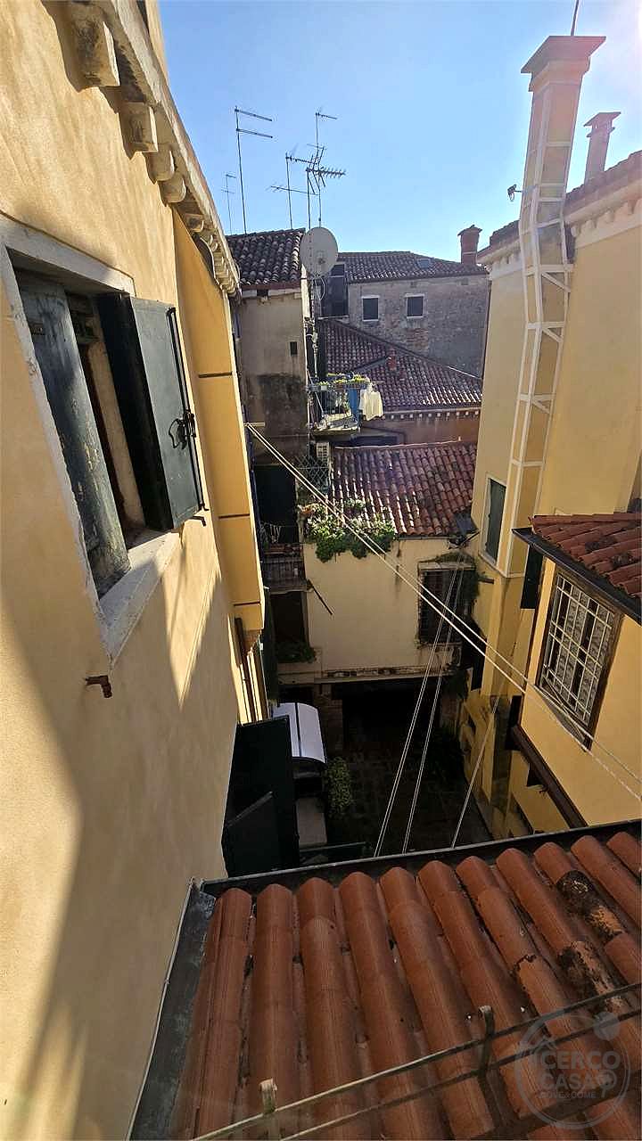 Appartamento terzo ultimo piano 136 mq. Cannaregio Ve.
