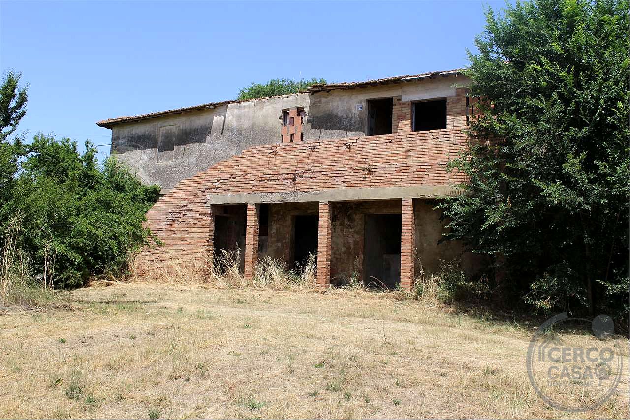 Rustico casale con annessi - Marsciano