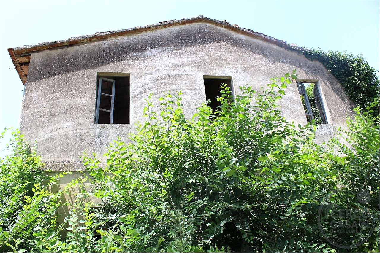 Rustico casale con annessi