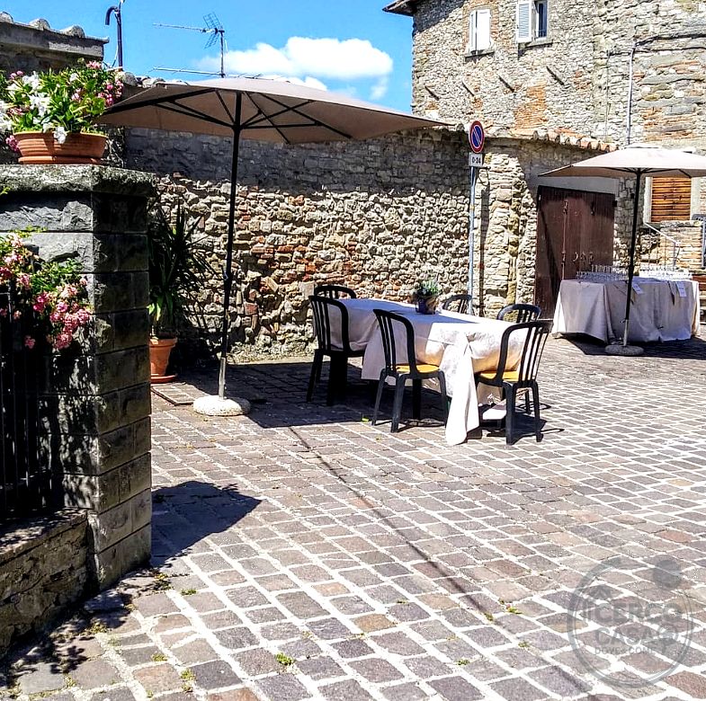 Vendesi Ristorante con Bar, Tabaccheria e Mini-Market – Monte Santa Maria Tiberina (PG)