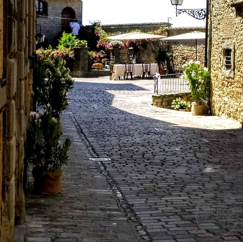 Vendesi Ristorante con Bar, Tabaccheria e Mini-Market – Monte Santa Maria Tiberina (PG)