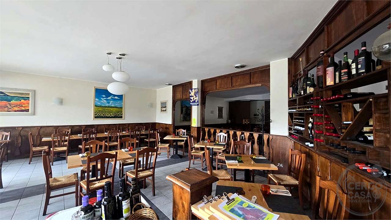 Vendesi ristorante pizzeria a San Mariano Corciano - Corciano