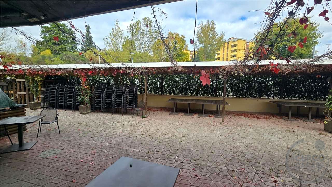 Vendesi ristorante pizzeria a San Mariano Corciano