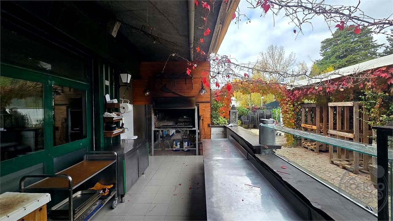 Vendesi ristorante pizzeria a San Mariano Corciano