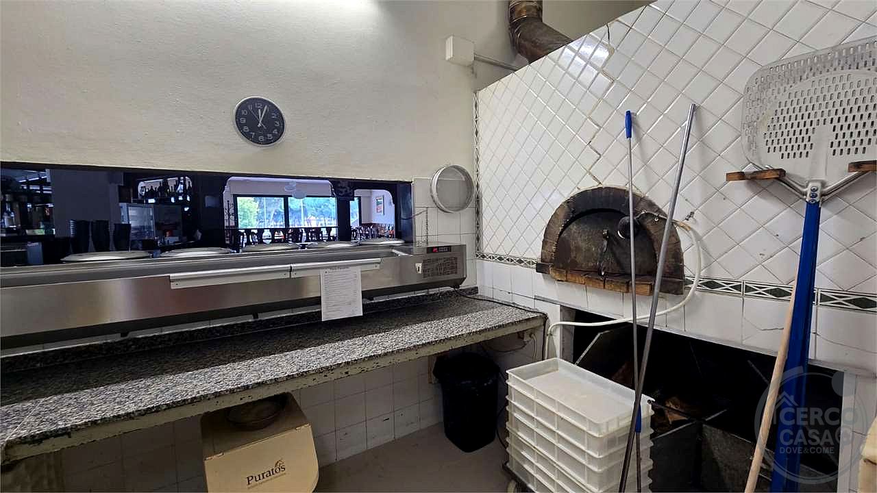 Vendesi ristorante pizzeria a San Mariano Corciano