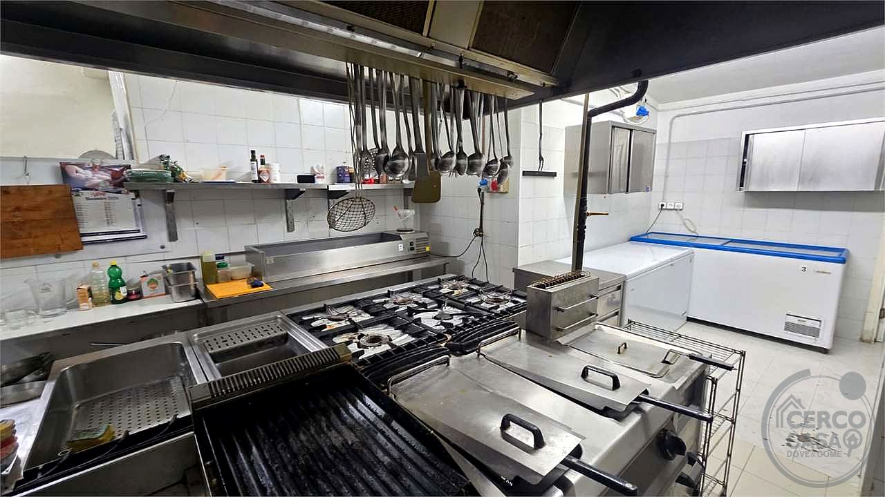 Vendesi ristorante pizzeria a San Mariano Corciano