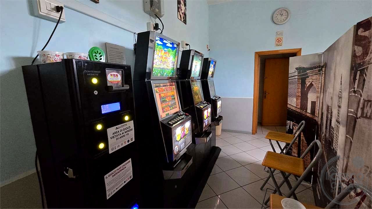 Vendesi Bar Tabacchi Strada Pievaiola Località Castel del Piano Pg