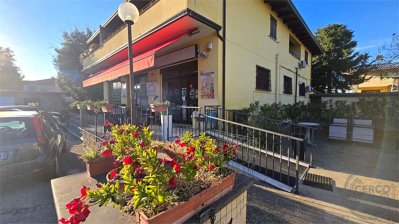Vendesi Bar Tabacchi Strada Pievaiola Località Castel del Piano Pg