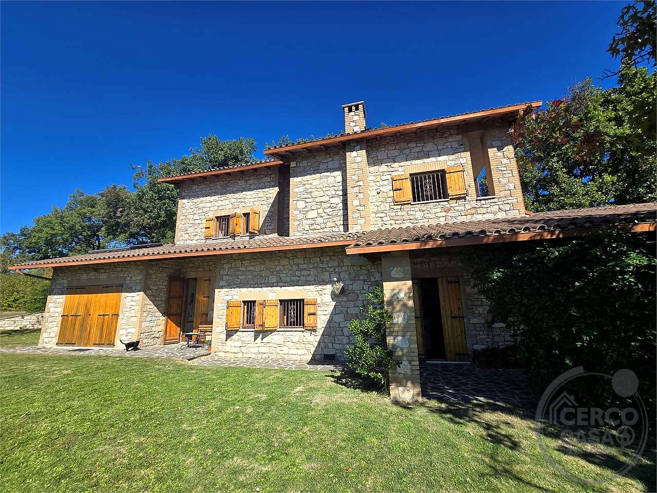 Casolare in pietra panoramico
