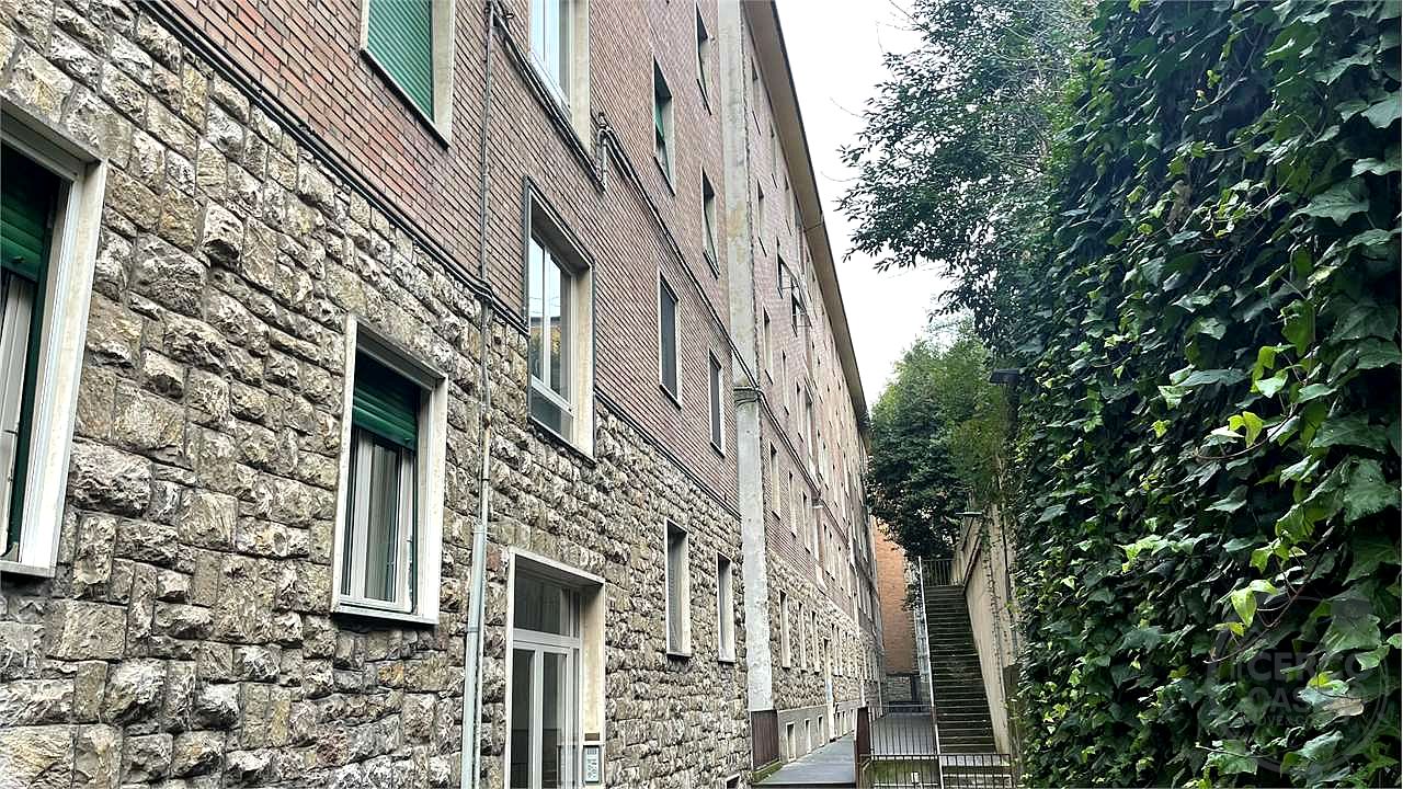 Perugia – Monteluce | Ampio appartamento con garage, cantina e soffitta