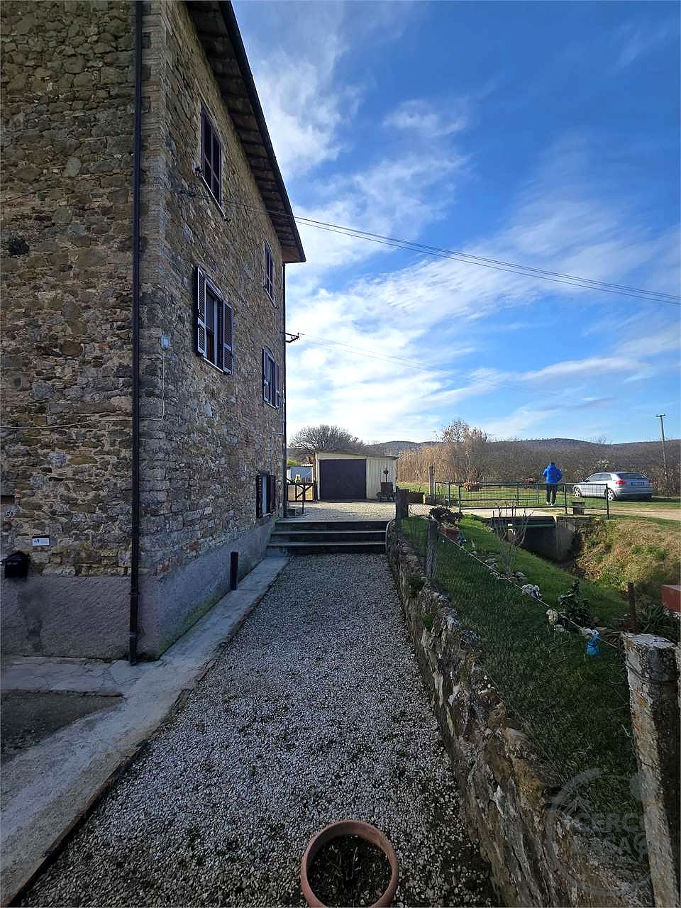 Magione - in zona residenziale e campagna