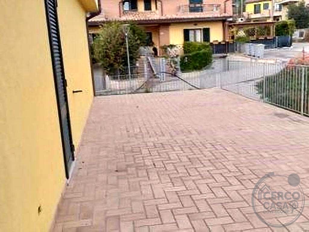 porzione di trifamiliare nuova