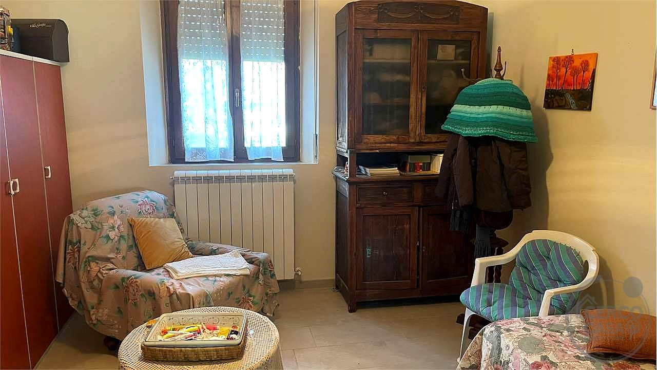 ZONA PREPO Casa singola con due appartamenti e ampio terreno privato