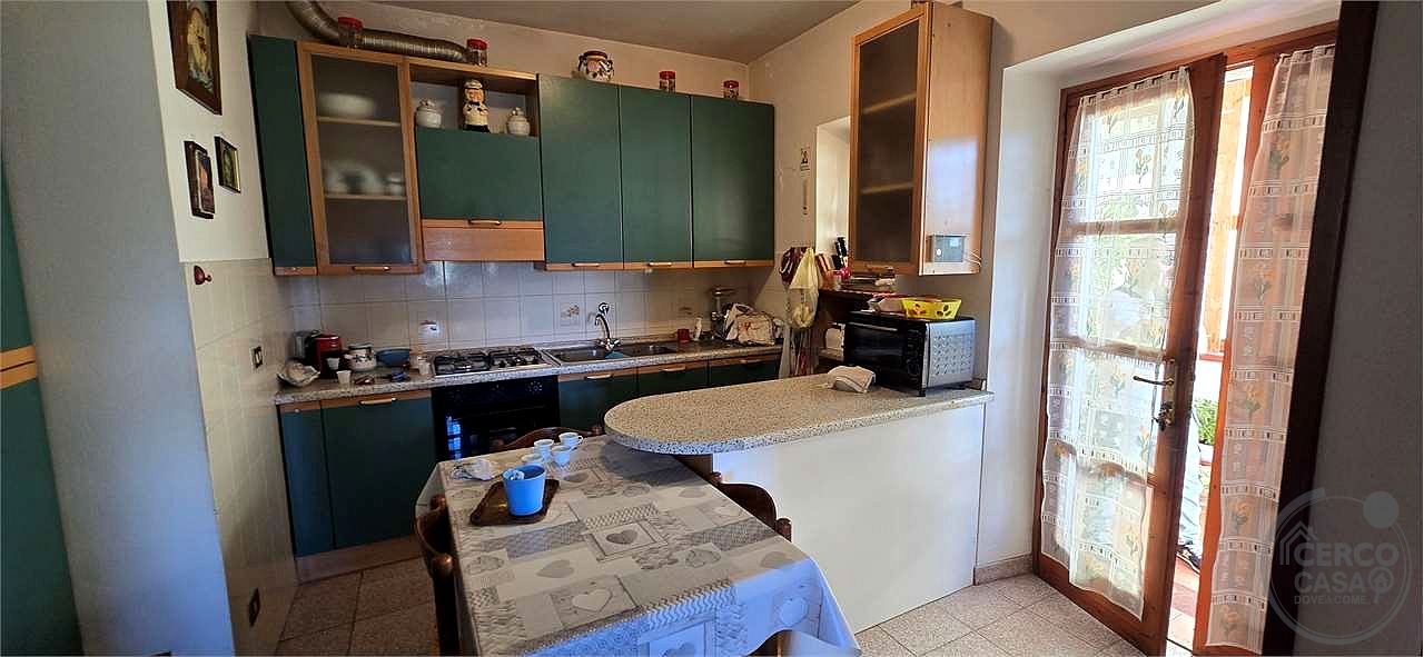 Casolare di campagna con terreno privato – Piccione, Perugia