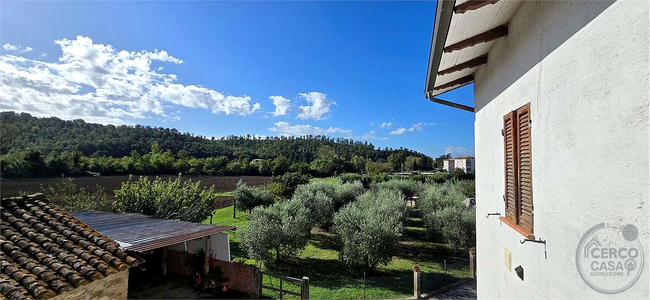 Casolare di campagna con terreno privato – Piccione, Perugia
