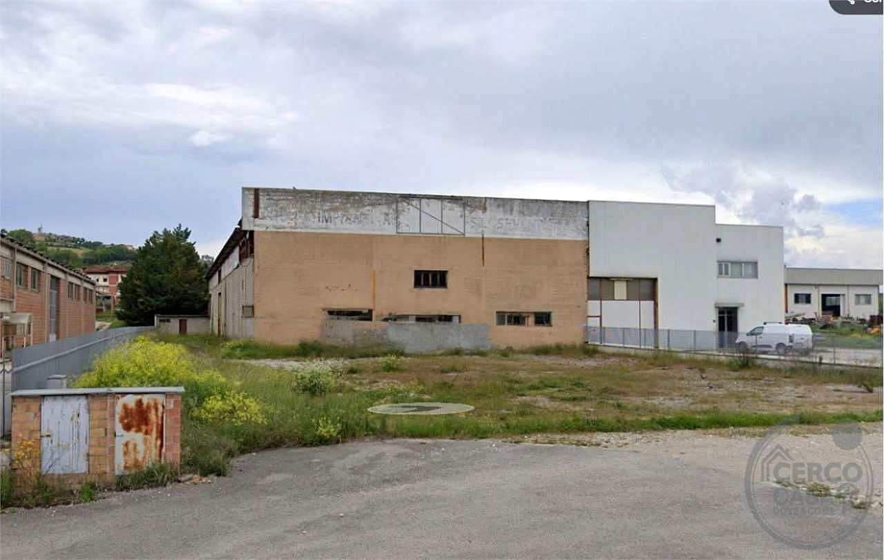 Porzione di capannone Resina (PG)