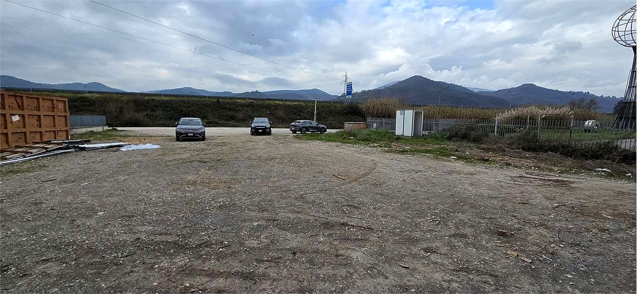 Porzione di capannone Resina (PG)